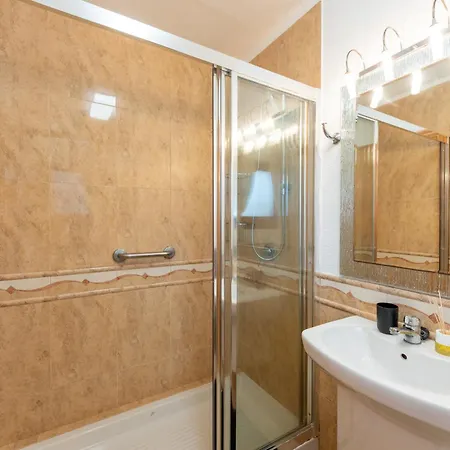 Estudio Con Mejor Posicion En Playa Vistas * Арона